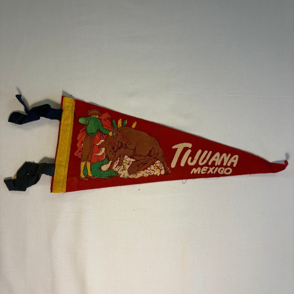 Vintage 1940s Tijuana Mexico Bullfight Souvenir Pennant Red Felt Matador 12 inch